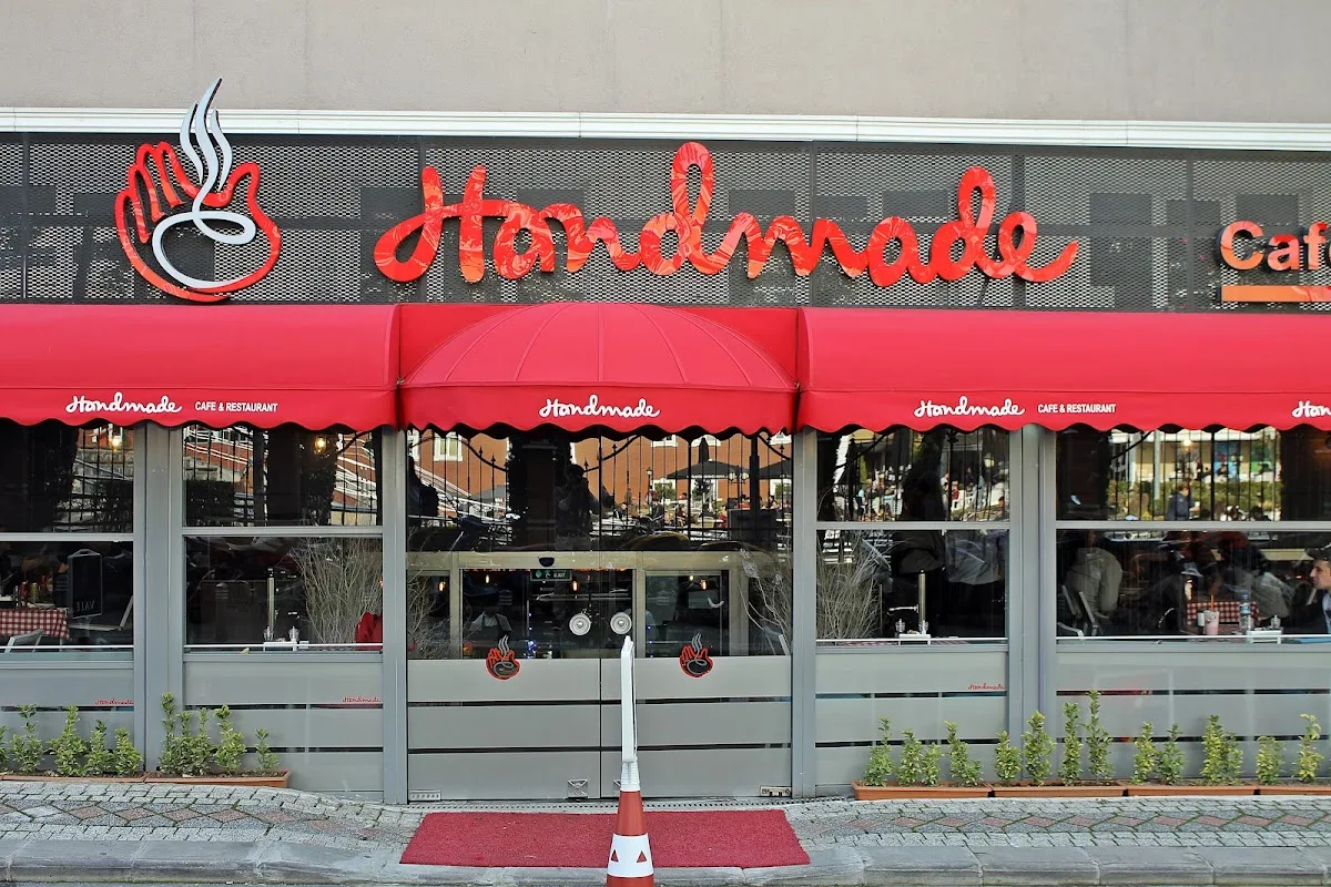 Handmade Cafe & Restaurant
