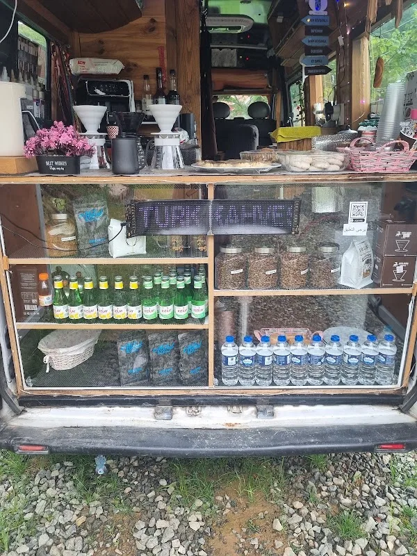 V60 Karavan Kafe