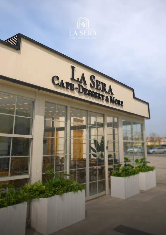 La Sera Cafe & Dessert