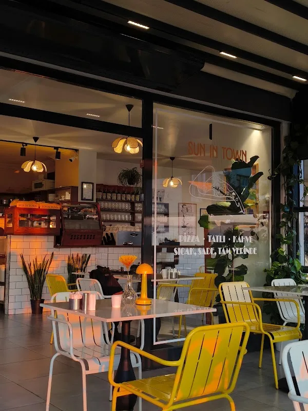 Sun In Town-S.i.t Cafe