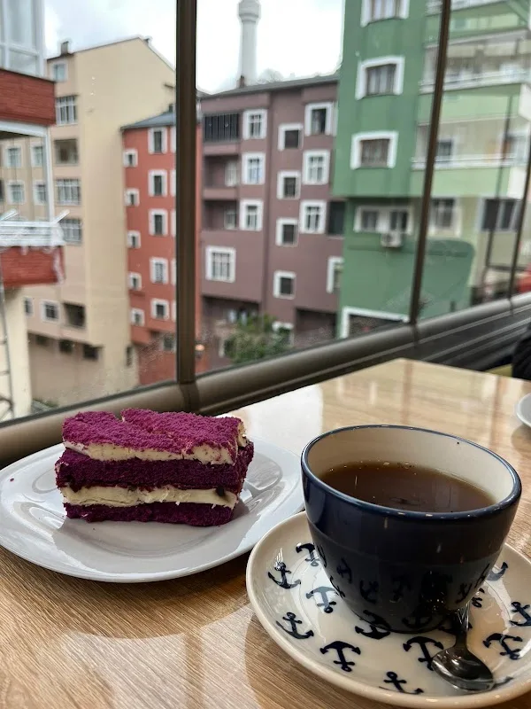 Elif Pastanesi