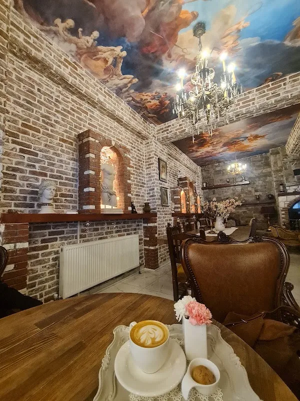 Fransızın Yeri & Derism Antik Cafe Mekan