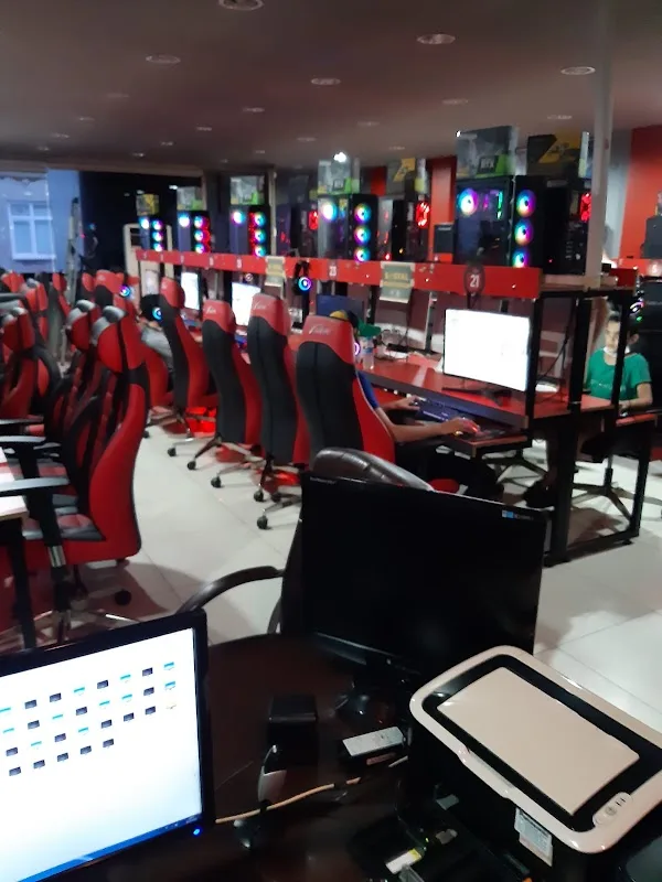 Lila İnternet Cafe