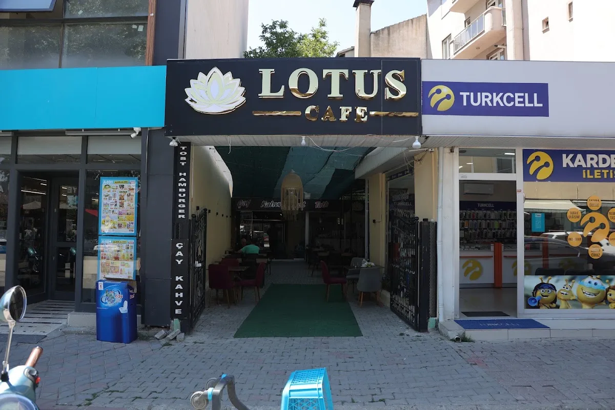 Lotus Cafe