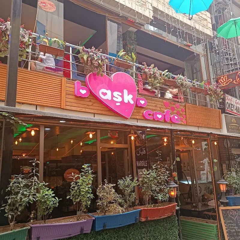 şemsiye cafe