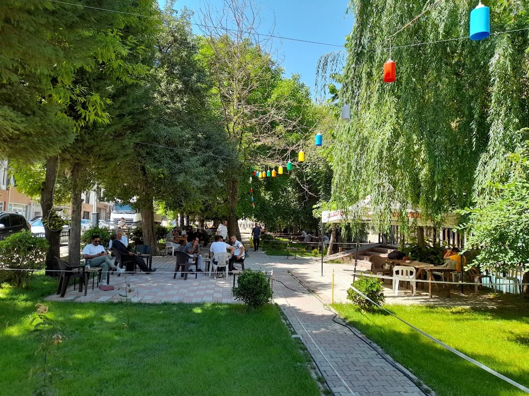 Çay Bahçesi