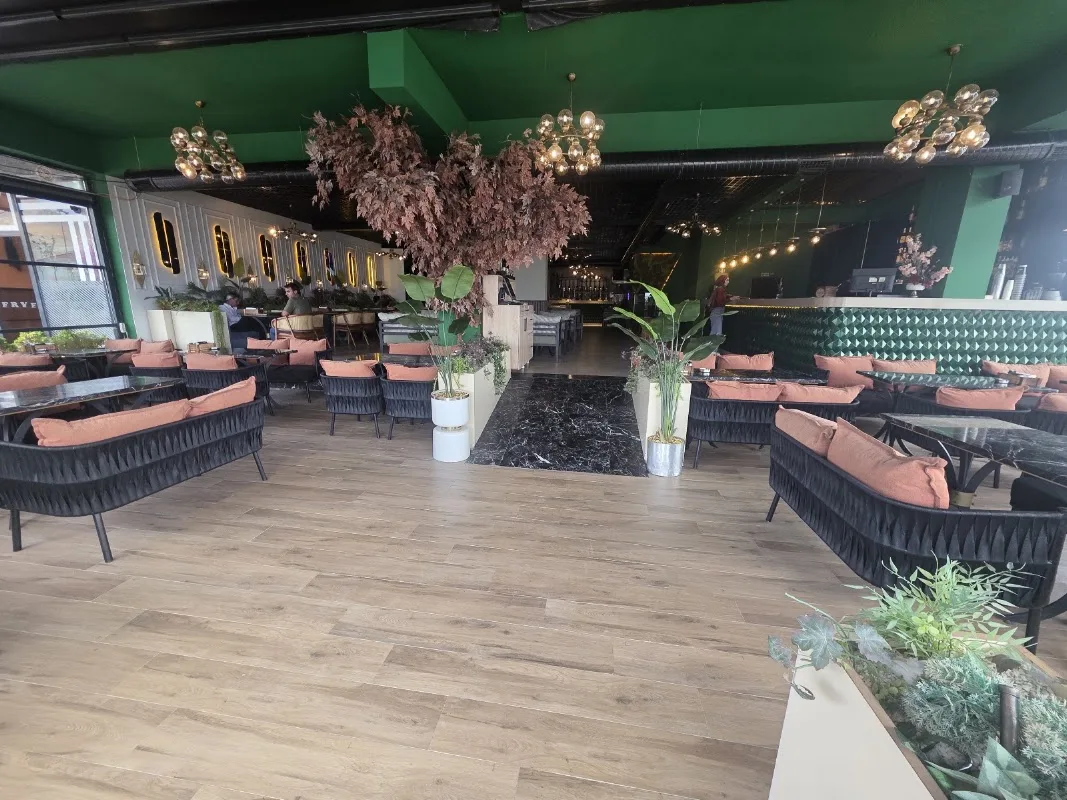 Hookah Boss Cafe
