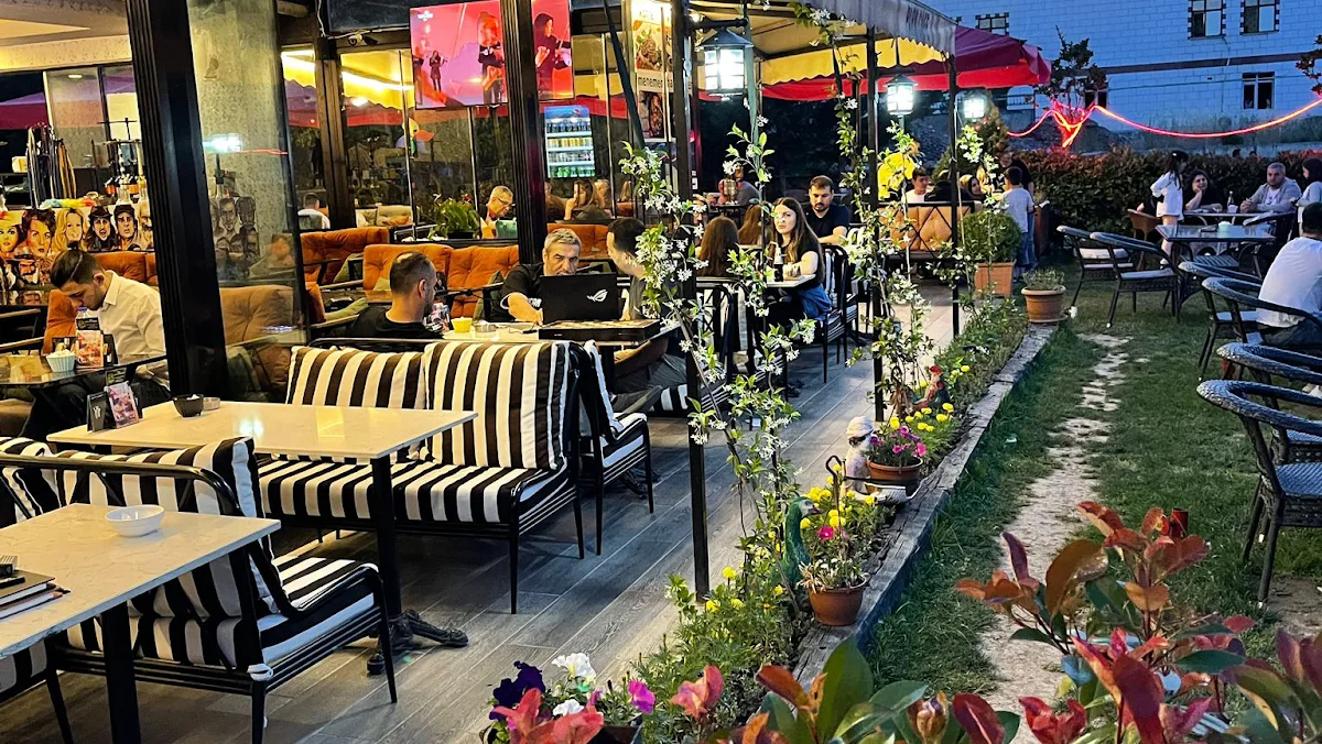 PARK CAFE HALISAHA