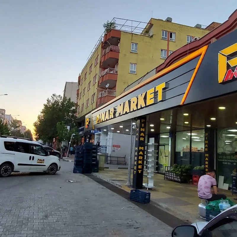 Pinar Market