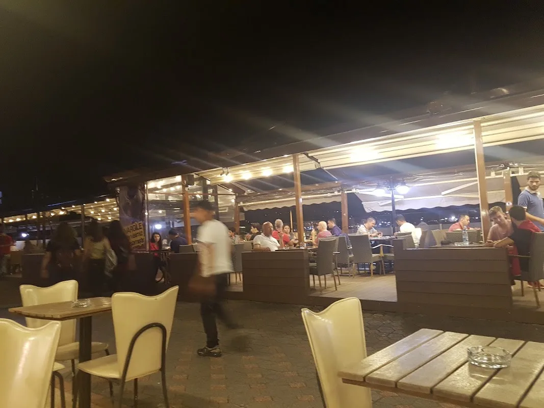 Balkon Cafe & Nargile & Okey & Alkol