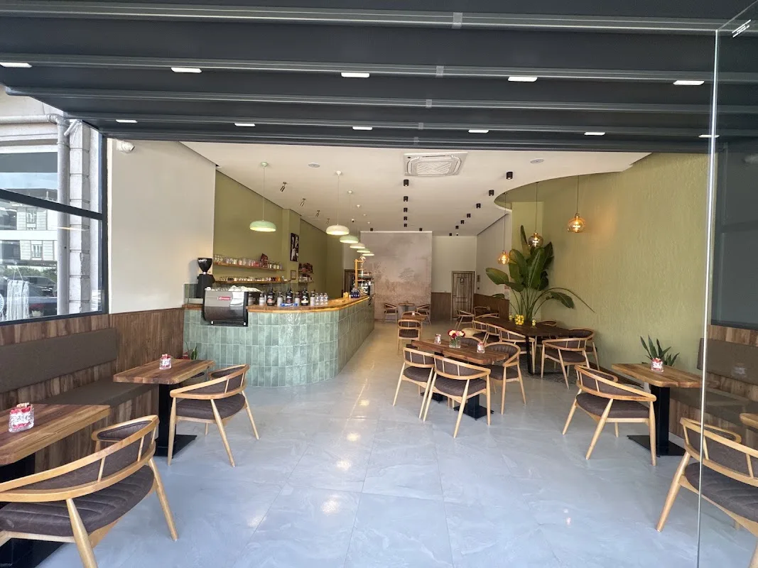 CAFE FLORA
