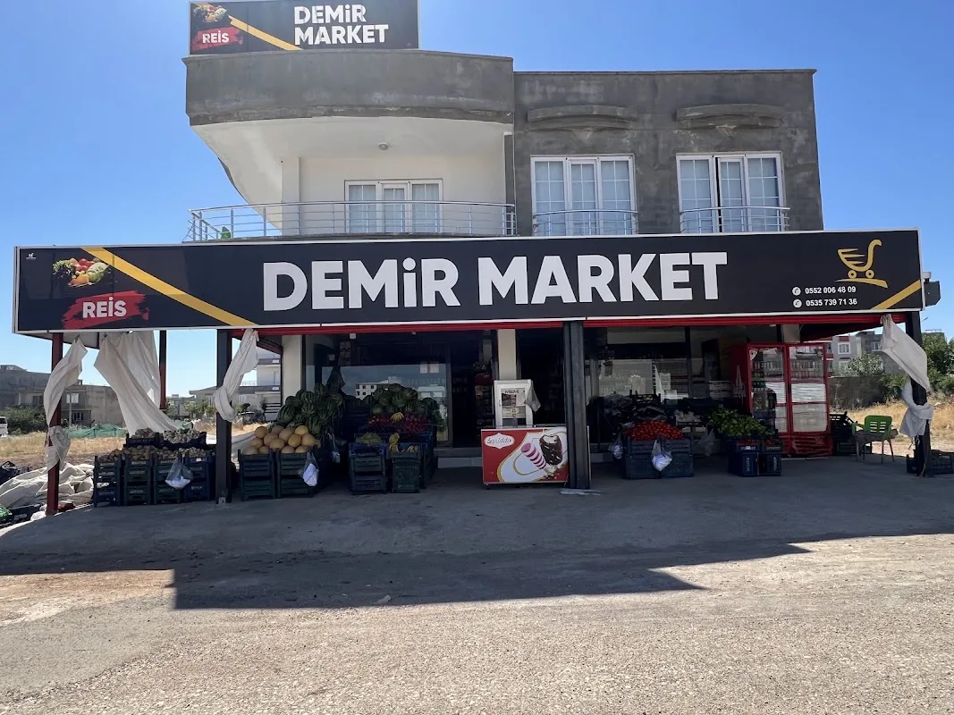 Reis demir market