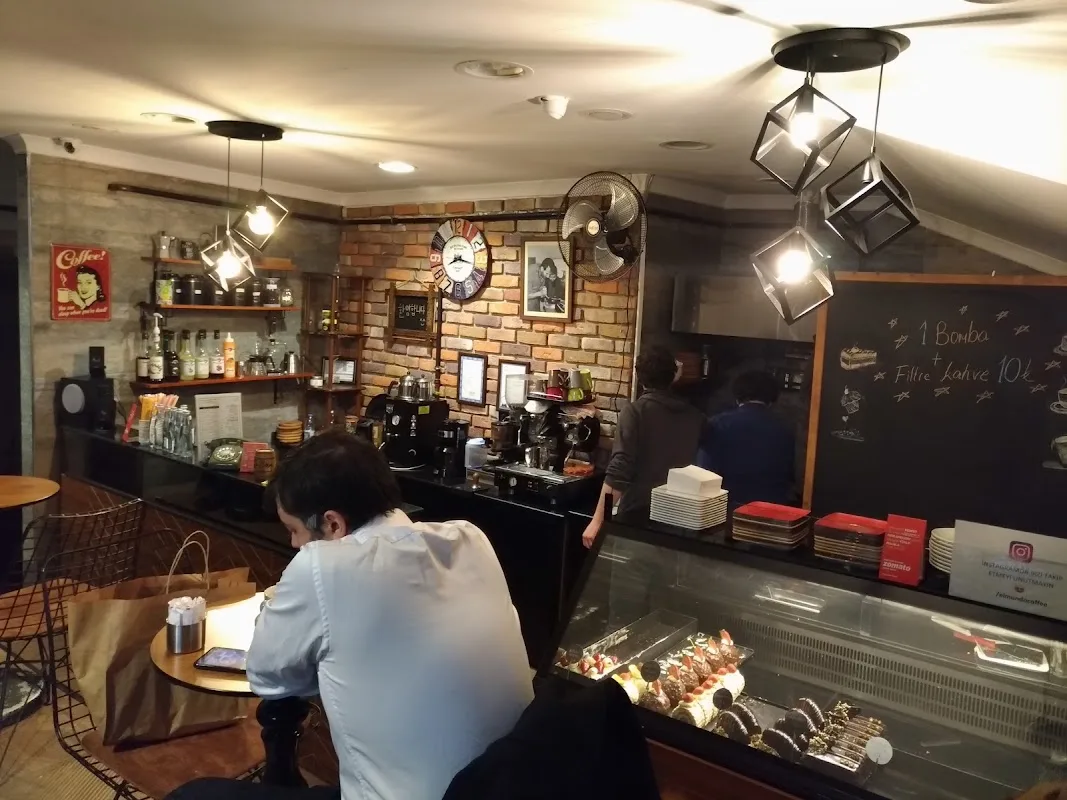 El Mundo Coffee