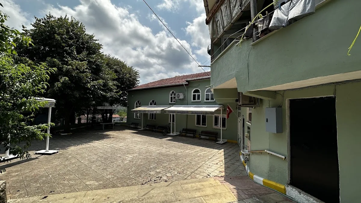 Ağaçdere Köyü Cami