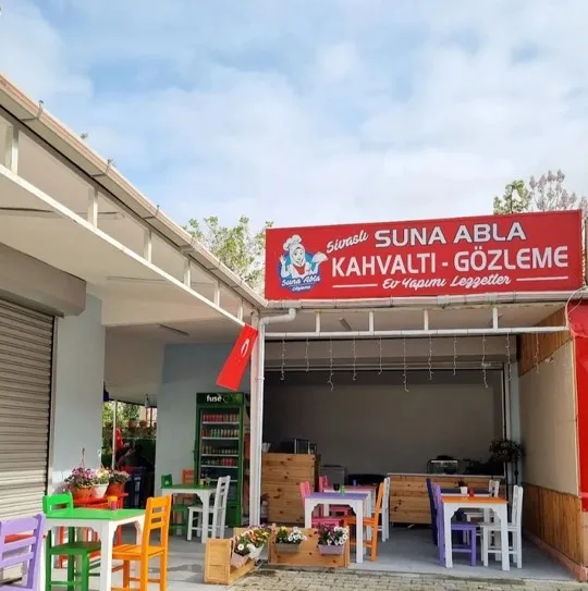 Sivaslı Suna Abla / Yakamoz Kafe