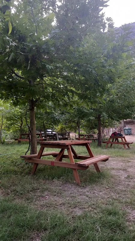 Şelale etli pide lahmacun salonu