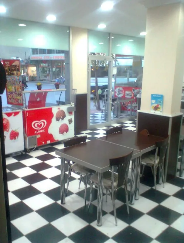 Ozbey Cafe