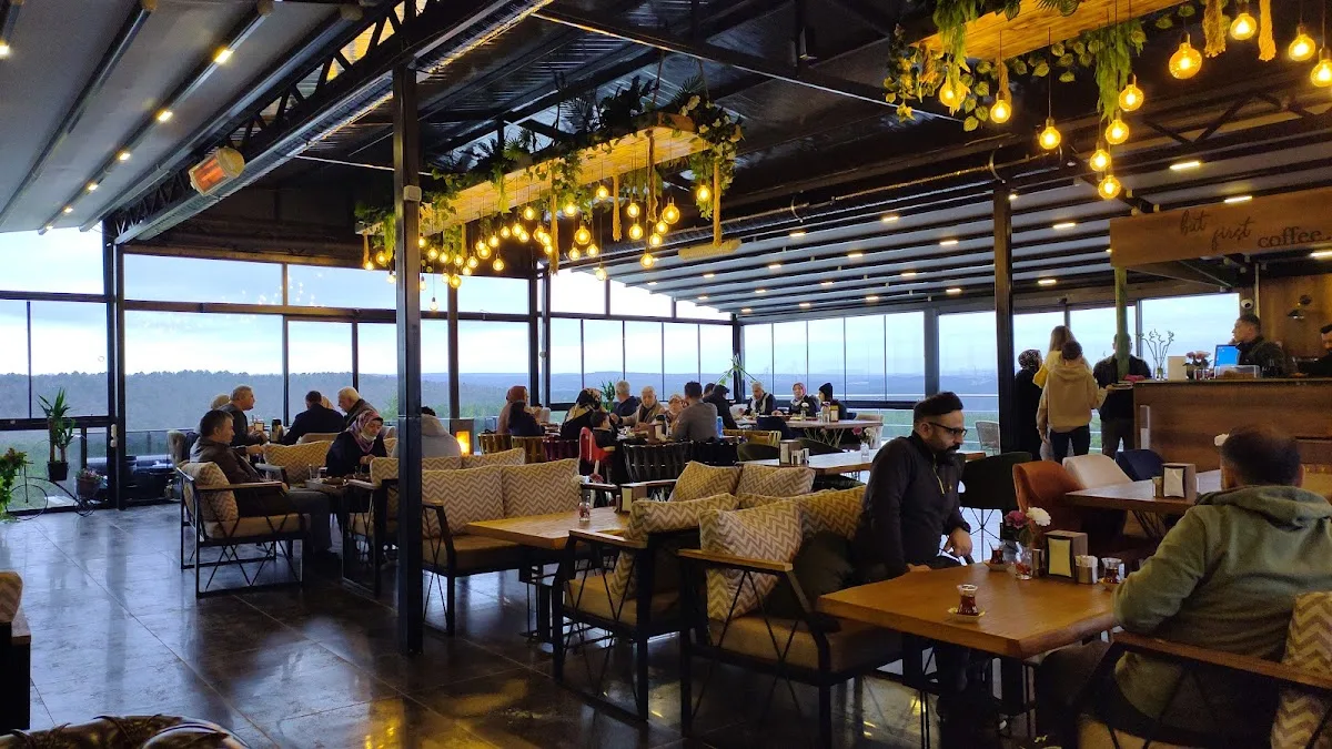 Violet Cafe & Restaurant / Et Mangal