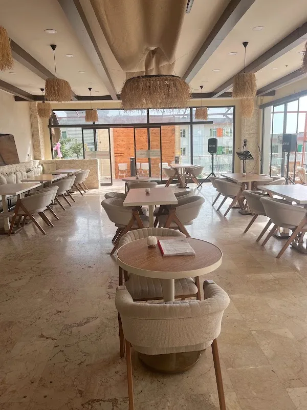 Boo Haus Cafe & Restaurant Tuzla