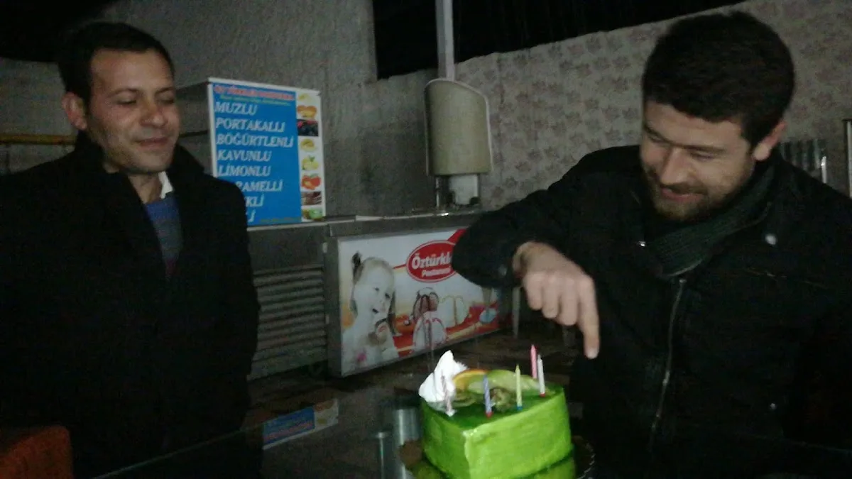 Öztürkler Pastanesi