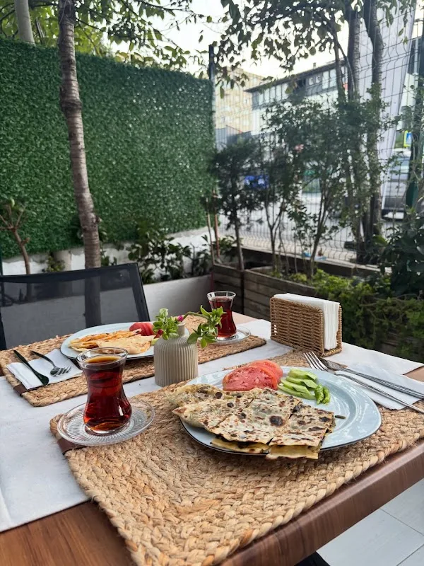 Aventura Cafe