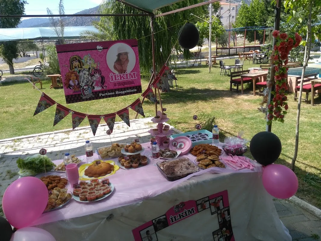 Yazlık Çay Bahçesi