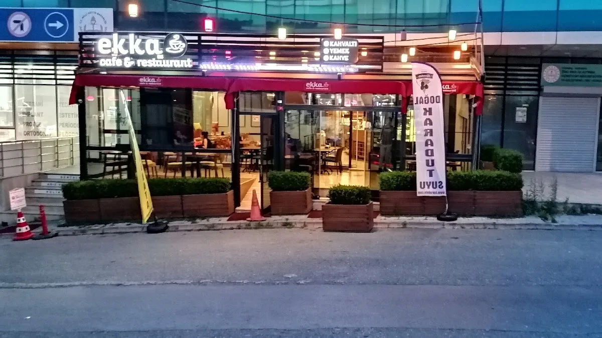 Ekka Cafe & Restaurant
