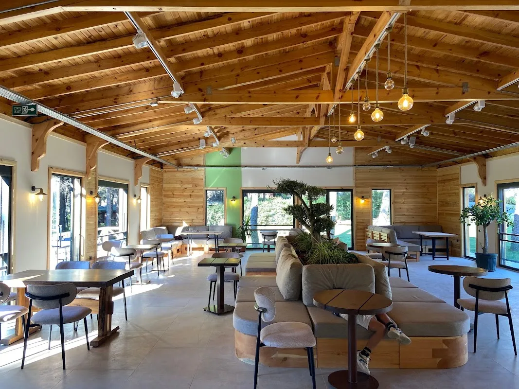 Silva Cafe Restaurant