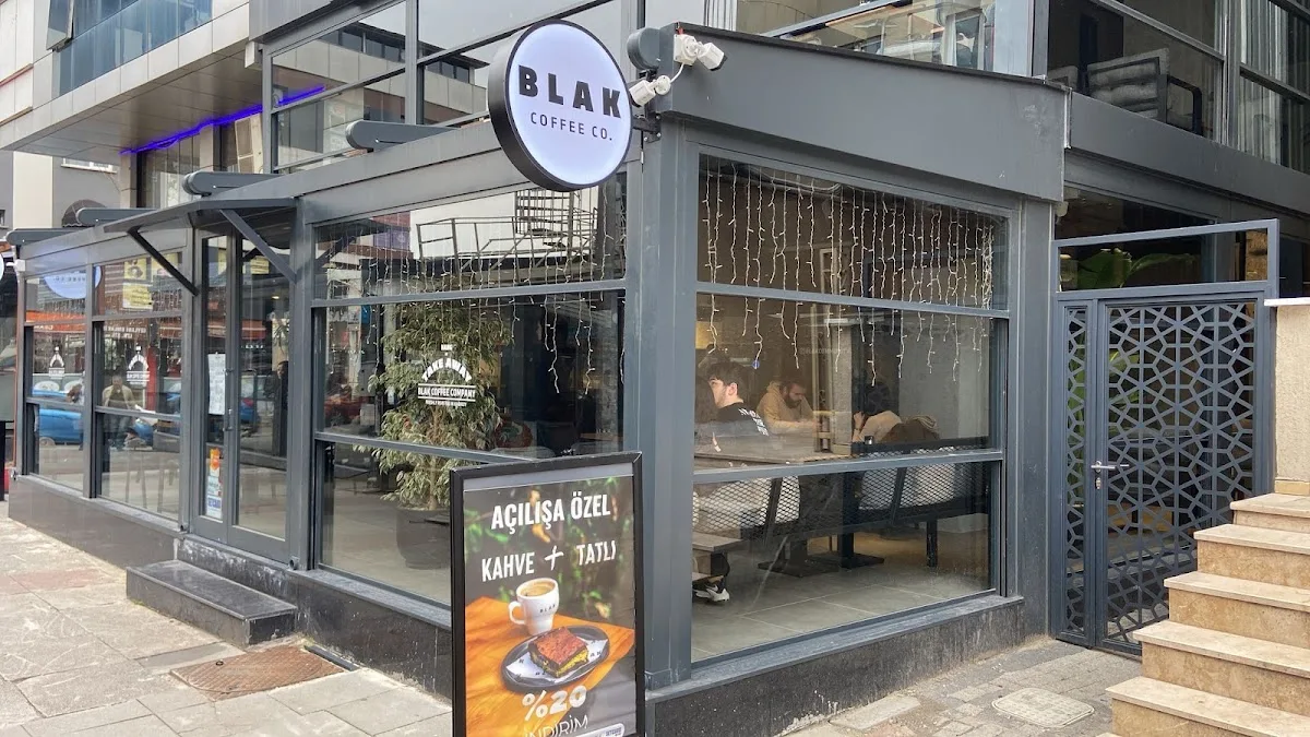 BLAK Coffee Co. Madenler