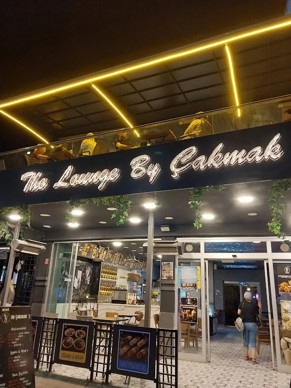 The Lounge by Çakmak