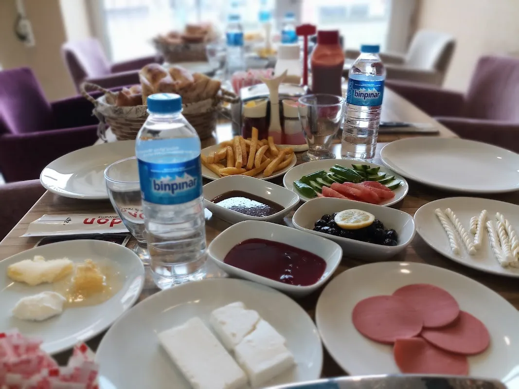 Cordon Cafe Restaurant