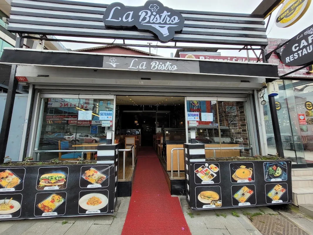 La Bistro Cafe