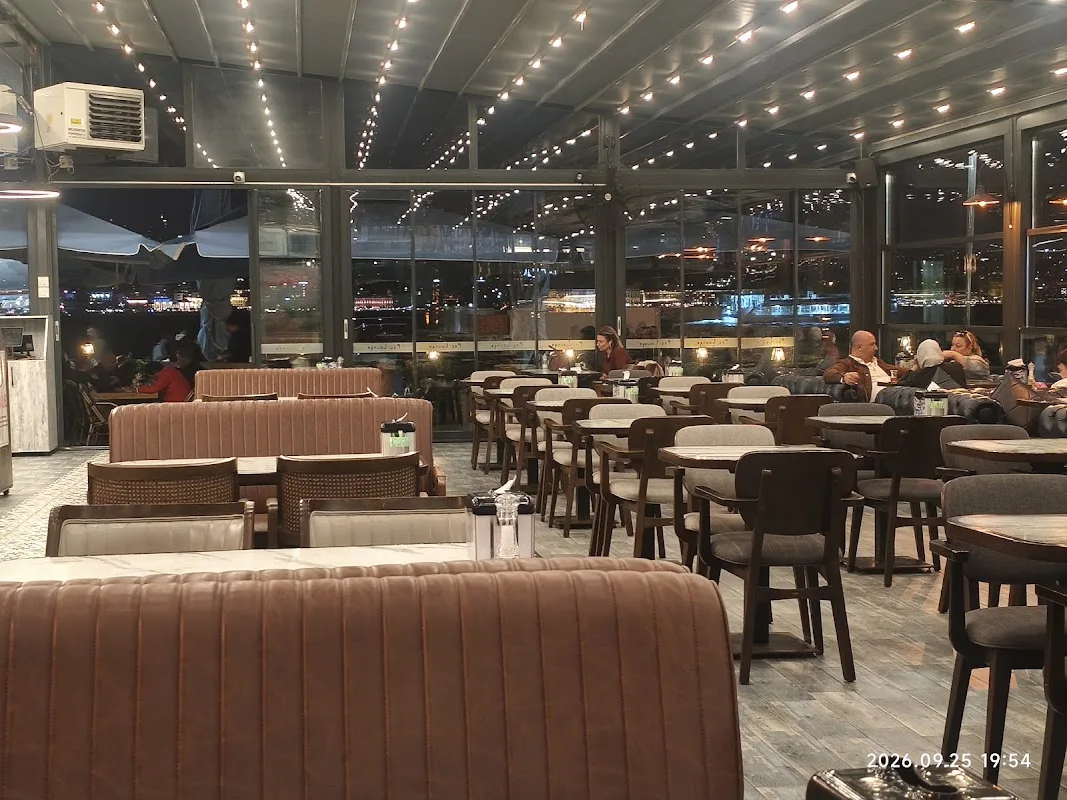 Paçi Lounge