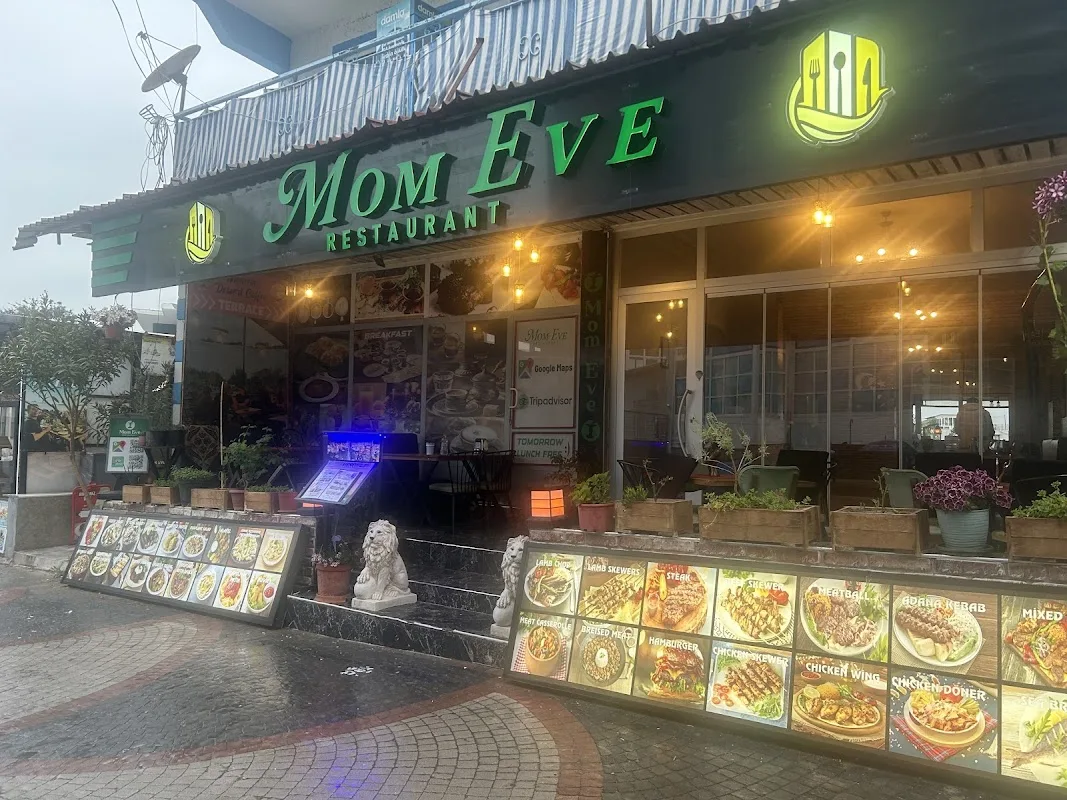 Mom Eve Restaurant & Pub wine house