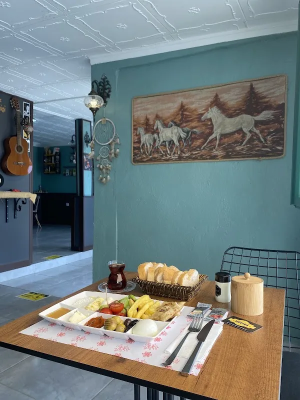 MÛTENÂ CAFE KARABURUN