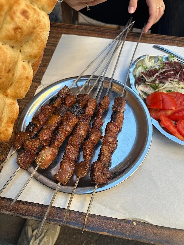 ZEKİ USTA