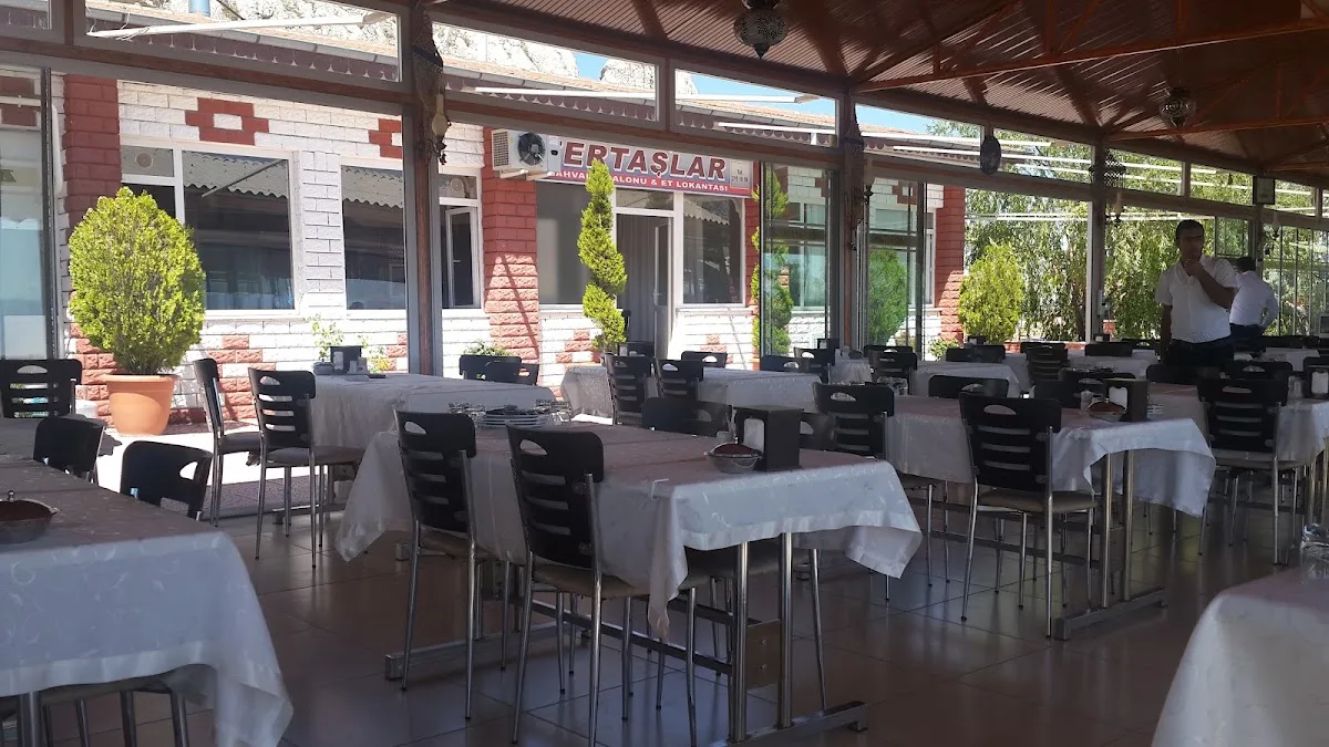 Zertaşlar Et Lokantası ve Kahvaltı Salonu