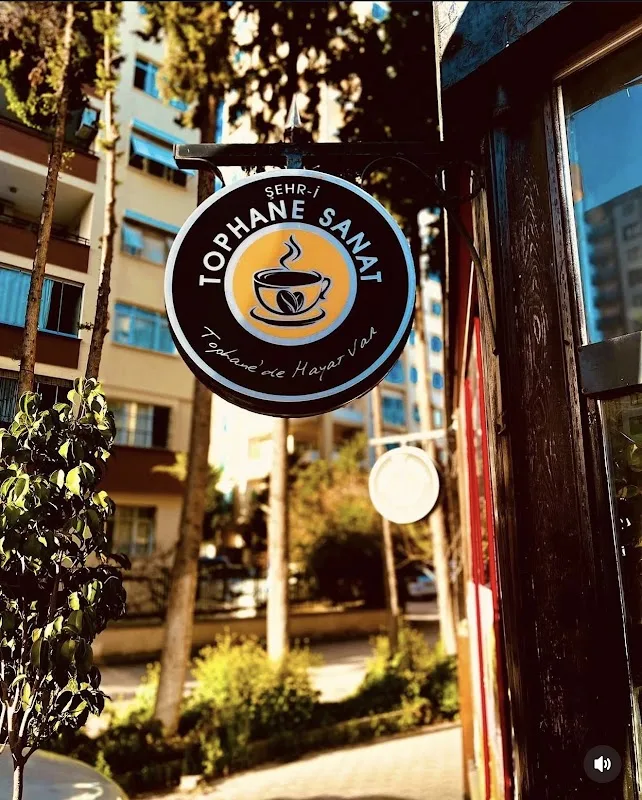 Adana Nargile Cafe Tophane Sanat