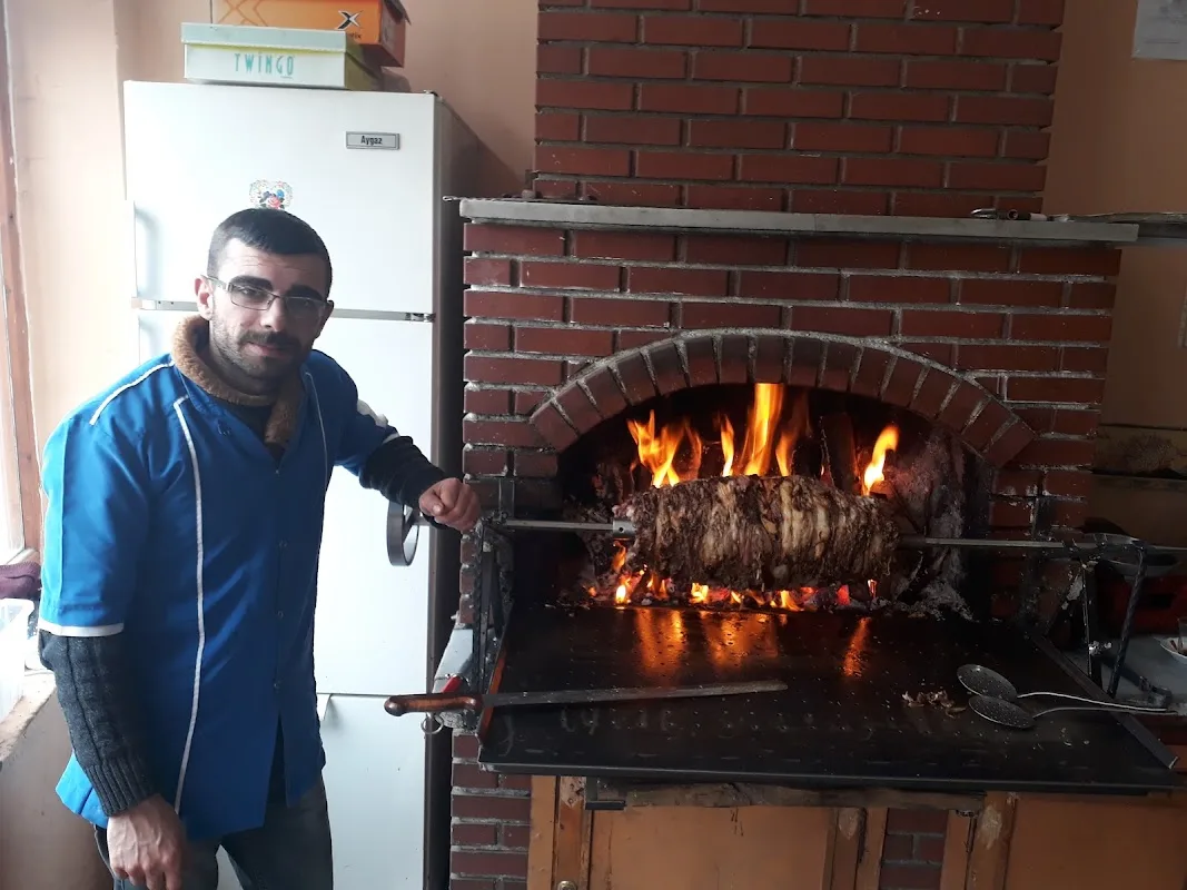 Köksal hocanın Yeri Cağ Kebap