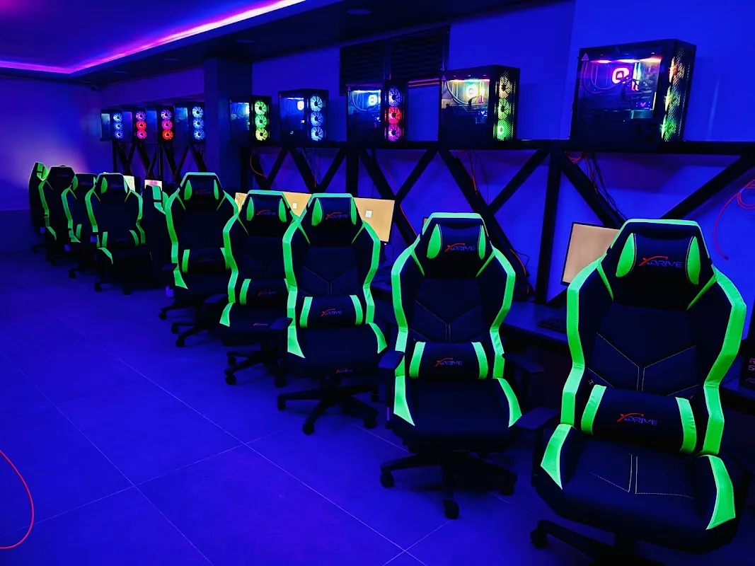 Su E-Sport Gaming Cafe
