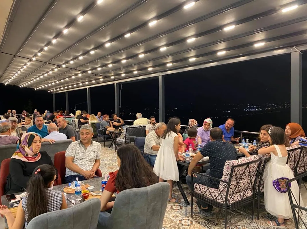 Oğuzeli Belediyesi Deliklitepe Sosyal Tesisi ve Seyir Terası Cafe