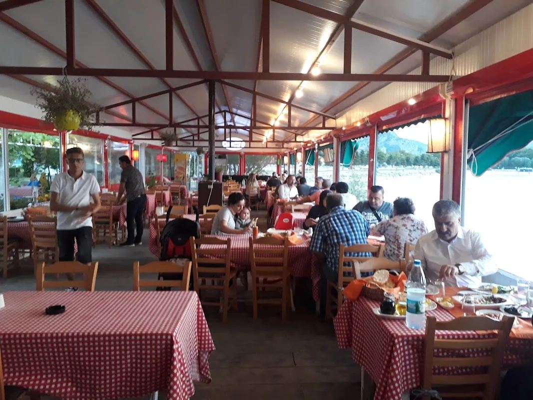 Yeşilada Big Fish Restaurant & Pansiyon Balıkçı ve Tekne Ustası Mustafa'nın Yeri/ Eğirdir/ Isparta