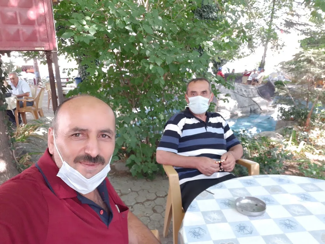 Dostlar Kıraathanesi