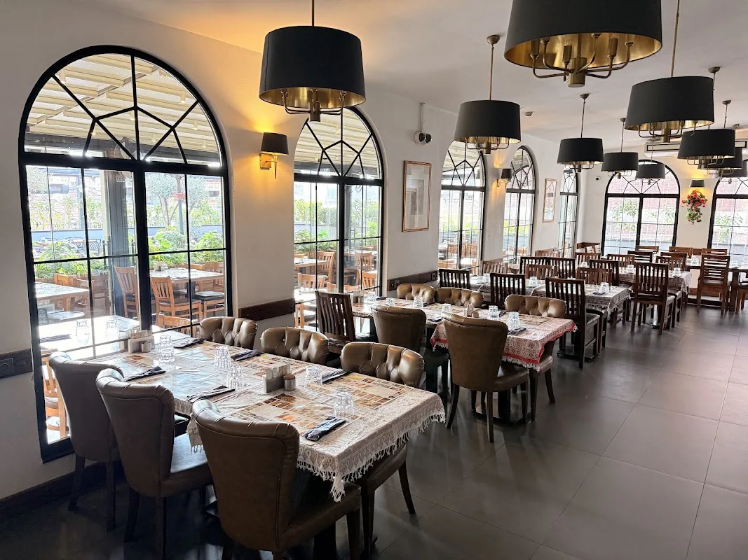 Reyhun Iran Restorantı