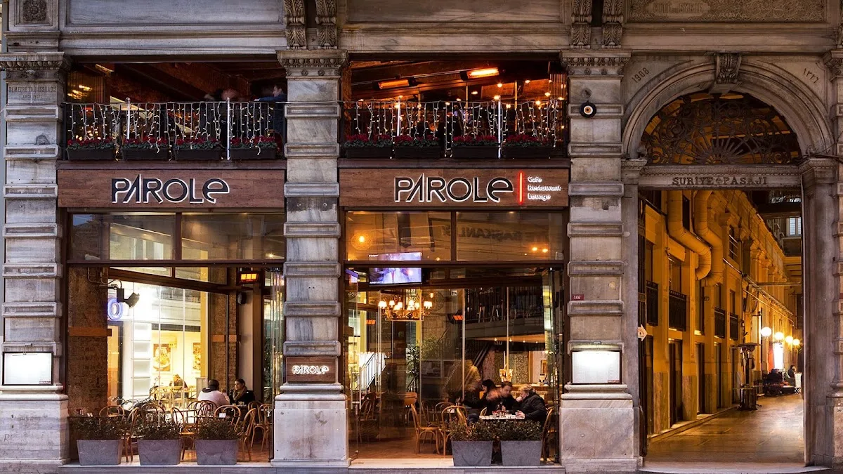 Parole Cafe | Restaurant