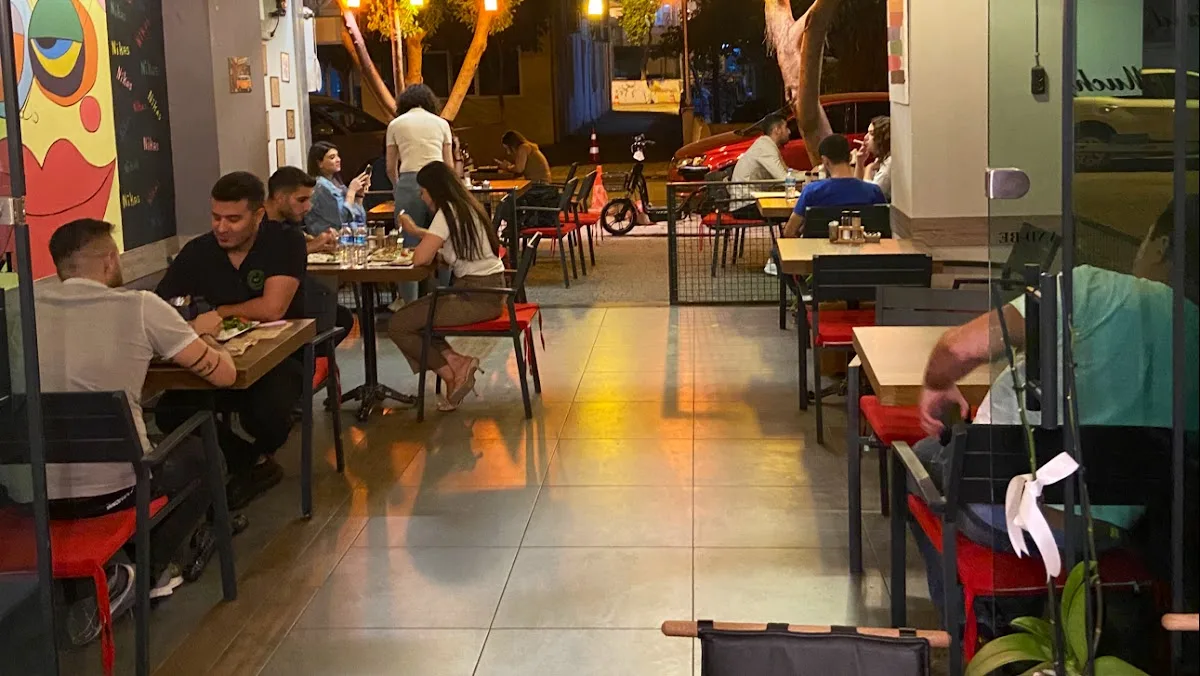 Nikas Cafe
