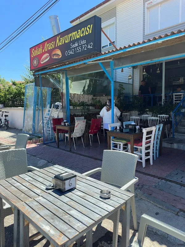 Sokak Arası Kavurmacısı