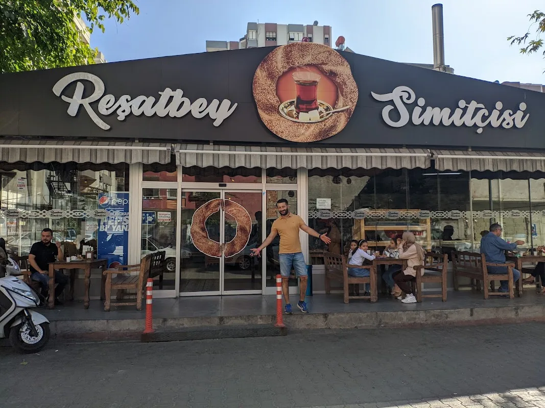Reşatbey Simitçisi