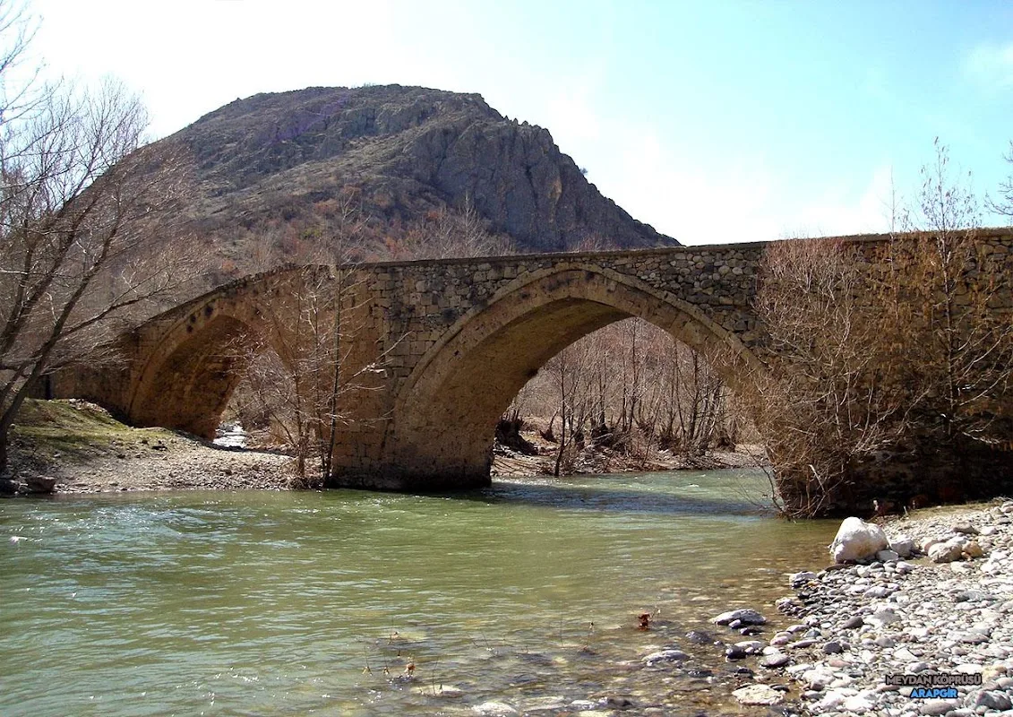 Meydan Köprüsü
