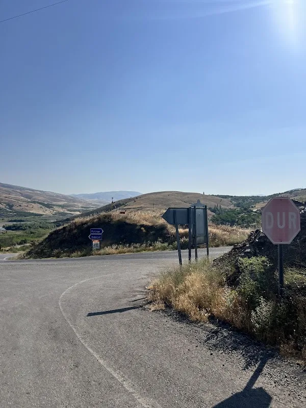 Mako candar kıraathanesi